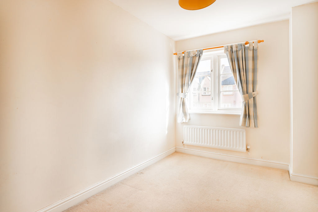 Bedroom- click for photo gallery